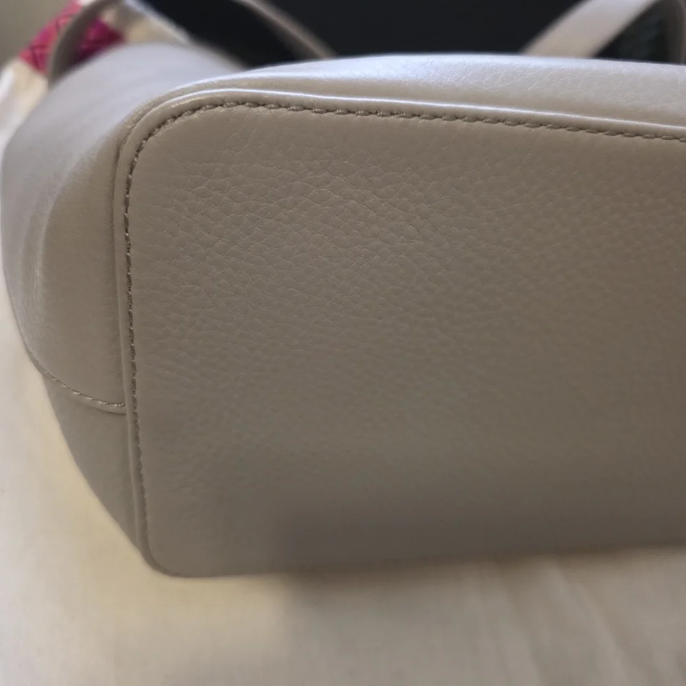 Tory Burch Mercer Tote - Picture 8 of 9